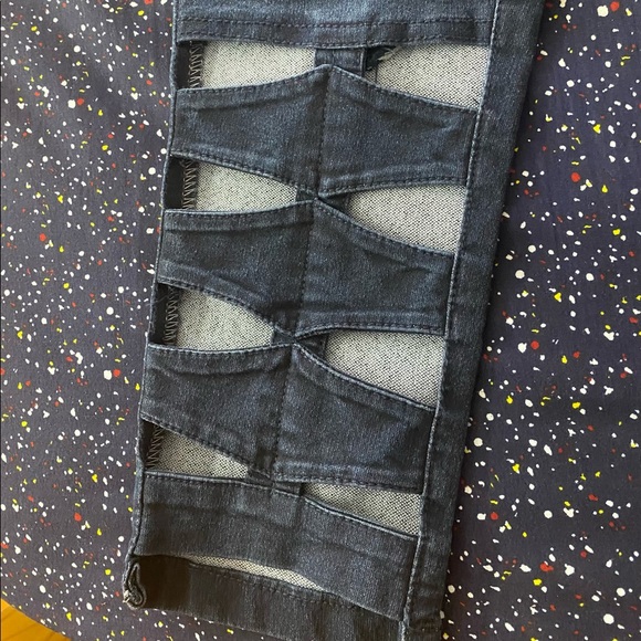 H&M jeans in navy blue color - Picture 2 of 2